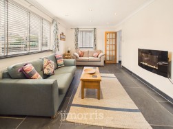 East Street, Newport, SA42