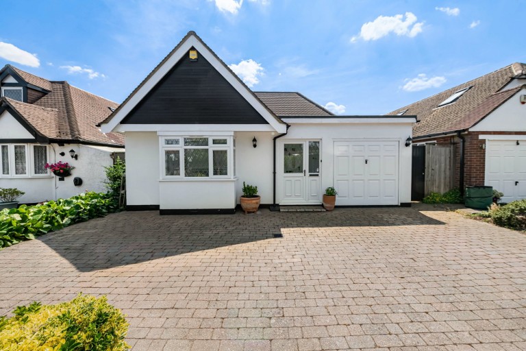 Keston Avenue, Coulsdon, CR5 1HL
