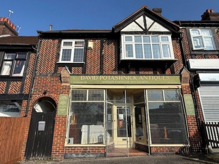 Stoats Nest Road, Coulsdon, CR5 2JJ