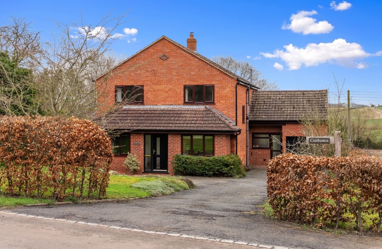 Low Road, Church Lench, WR11