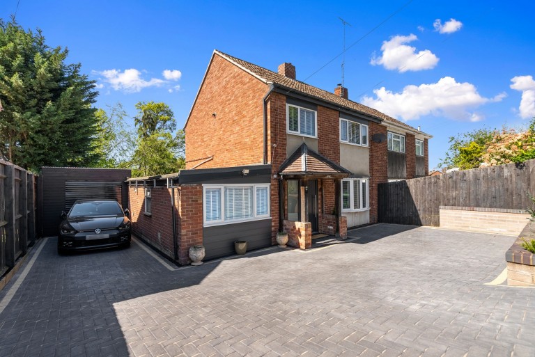 Four Pools Road, Evesham, WR11