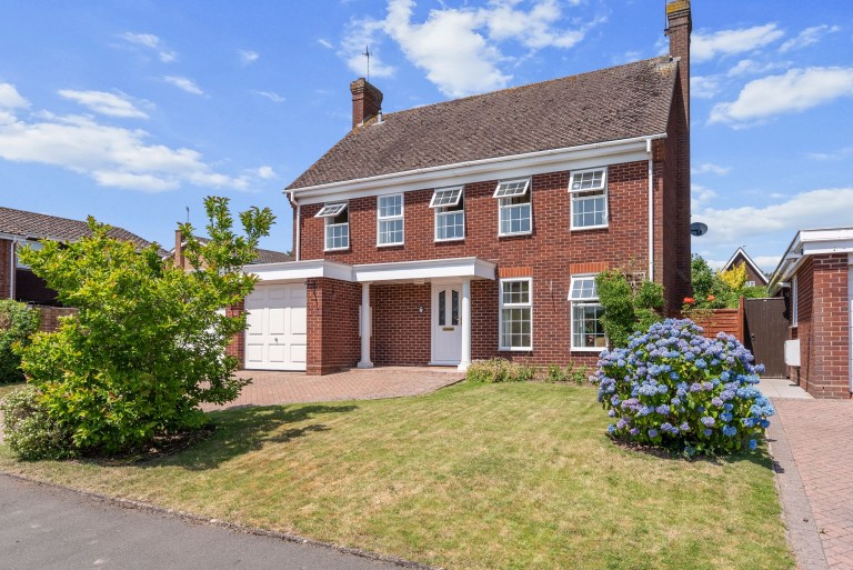 Nobury Hill, Inkberrow, WR7