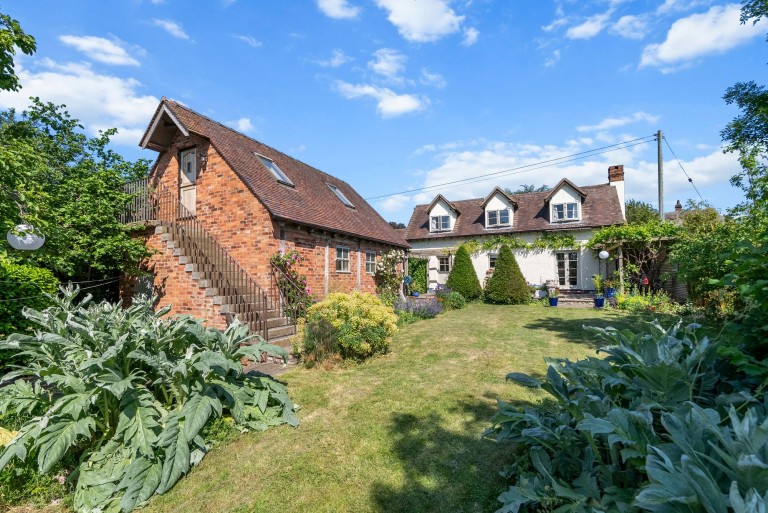 Main Street, Bishampton, WR10