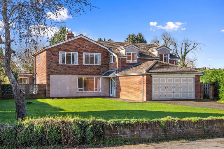 Manor Road, Lower Moor, WR10