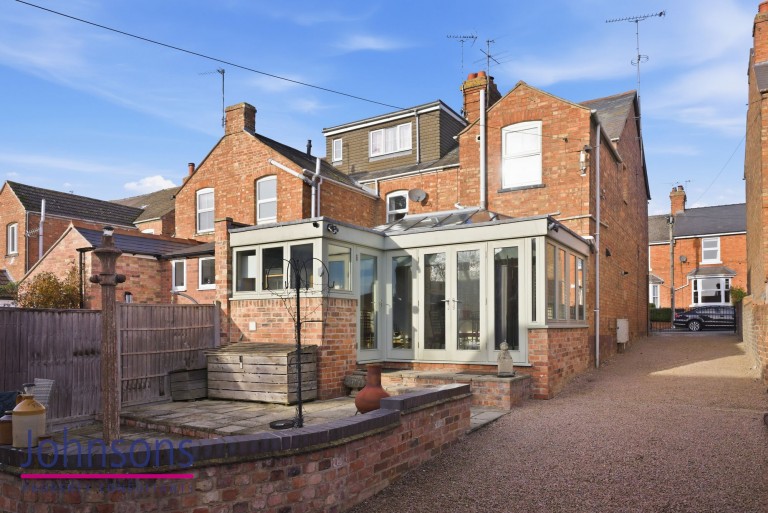 Victoria Avenue, Evesham, WR11