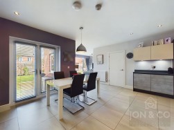 Furzefield Way, Moulton, NN3