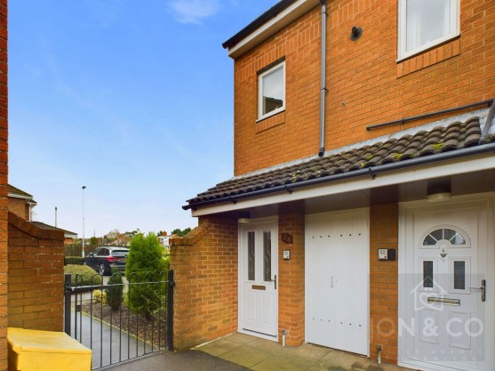 Manning Court, Moulton, NN3