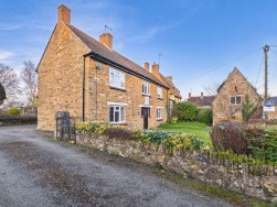 Sundial Cottage | West Street | Moulton | NN3