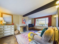 Sundial Cottage | West Street | Moulton | NN3