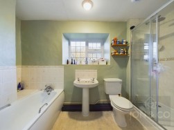 Sundial Cottage | West Street | Moulton | NN3