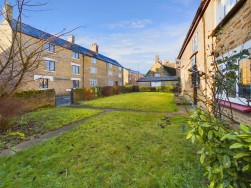 Sundial Cottage | West Street | Moulton | NN3