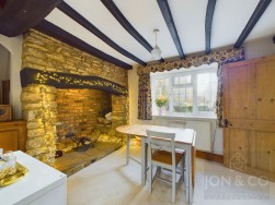 Sundial Cottage | West Street | Moulton | NN3