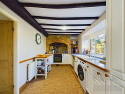 Sundial Cottage | West Street | Moulton | NN3