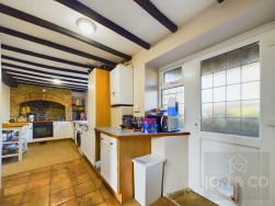 Sundial Cottage | West Street | Moulton | NN3