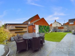 Brown Close | Northampton | NN5