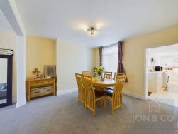 North Road | Earls Barton | NN6