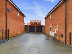 Stratford Drive | Overstone Gate | NN6