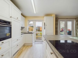 White Way | Earls Barton | NN6