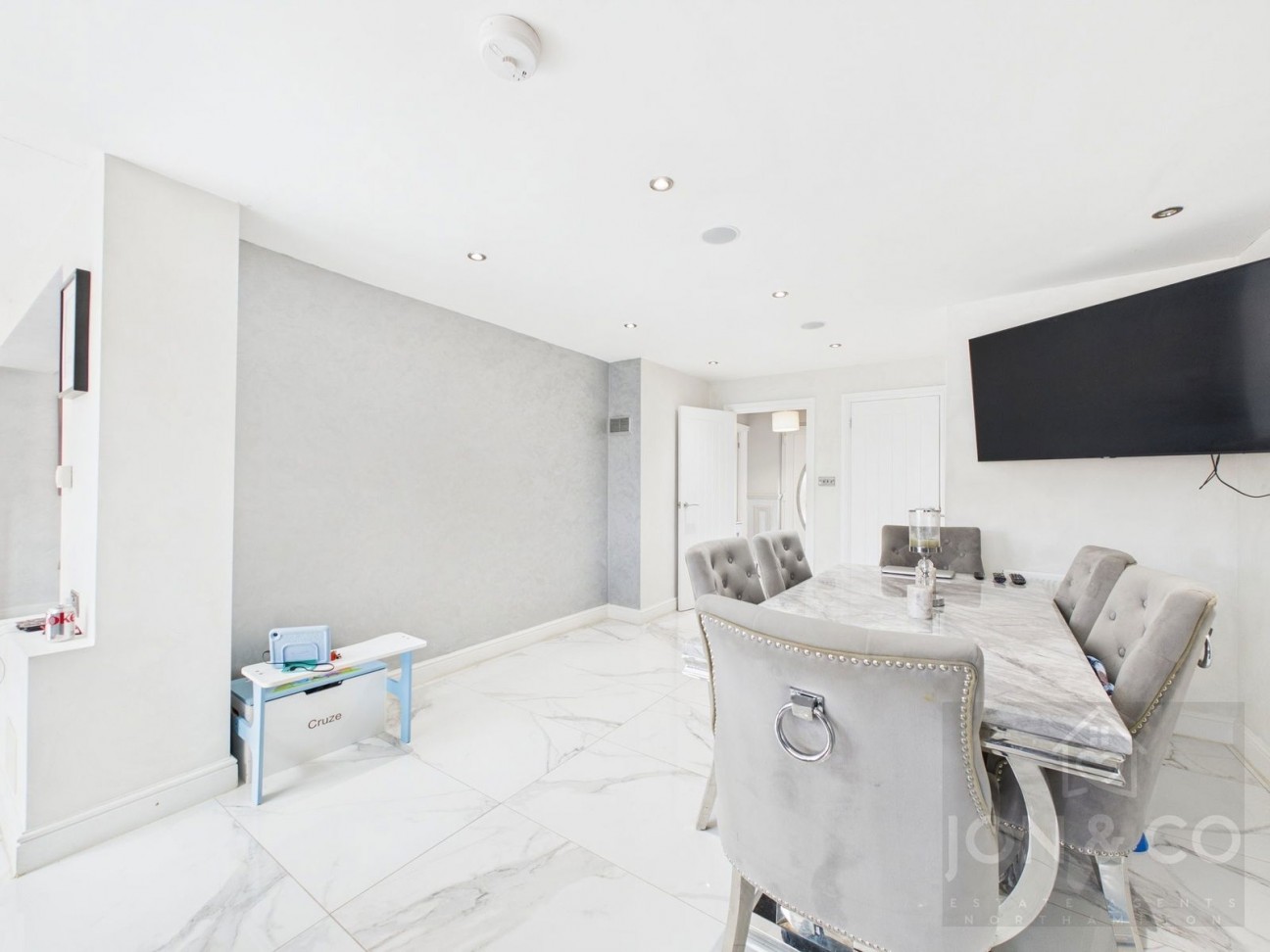Castle Avenue | Duston | NN5
