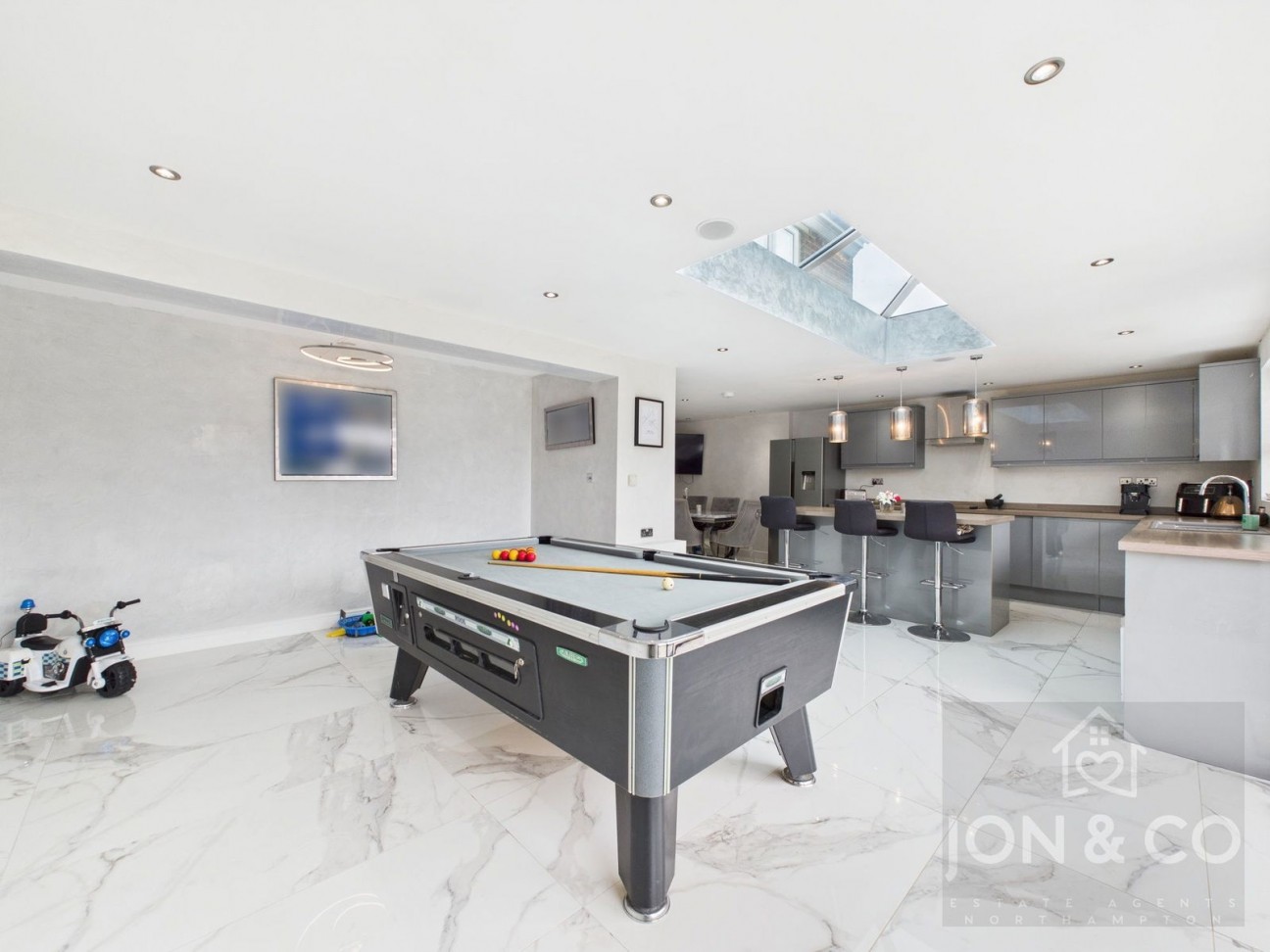 Castle Avenue | Duston | NN5