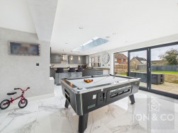 Castle Avenue | Duston | NN5