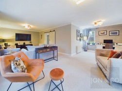 Harborough Road North | Whitehills | NN2