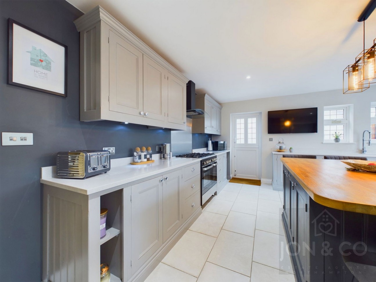 Harborough Road North | Whitehills | NN2