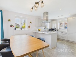 Sanders Drive | Moulton | NN3