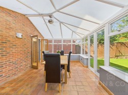 Kingfisher Lodge | Grove Farm Lane | Moulton | NN3