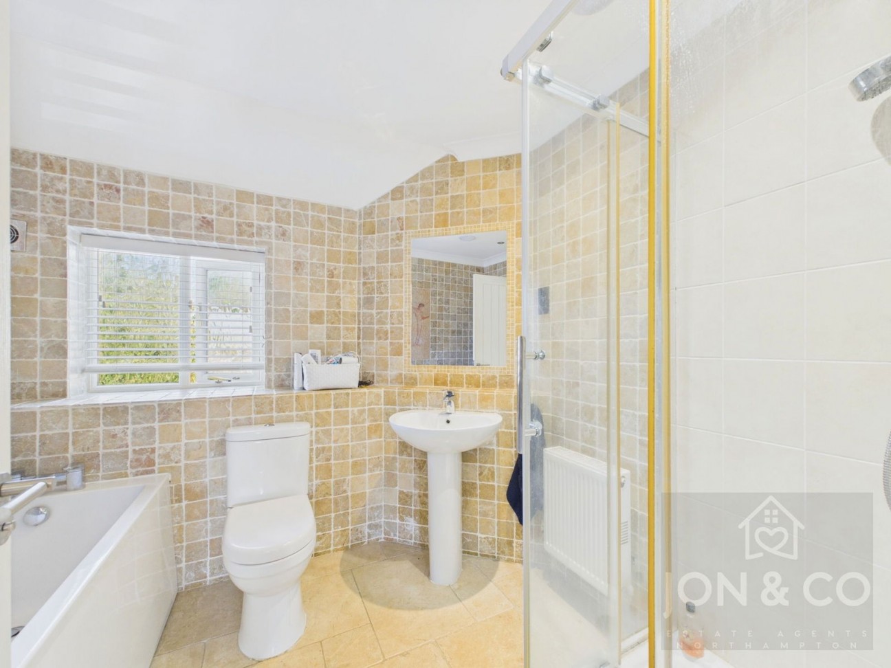 Kingfisher Lodge | Grove Farm Lane | Moulton | NN3