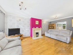 Kingfisher Lodge | Grove Farm Lane | Moulton | NN3