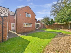 Kingfisher Lodge | Grove Farm Lane | Moulton | NN3
