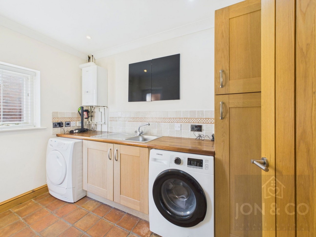 Kingfisher Lodge | Grove Farm Lane | Moulton | NN3