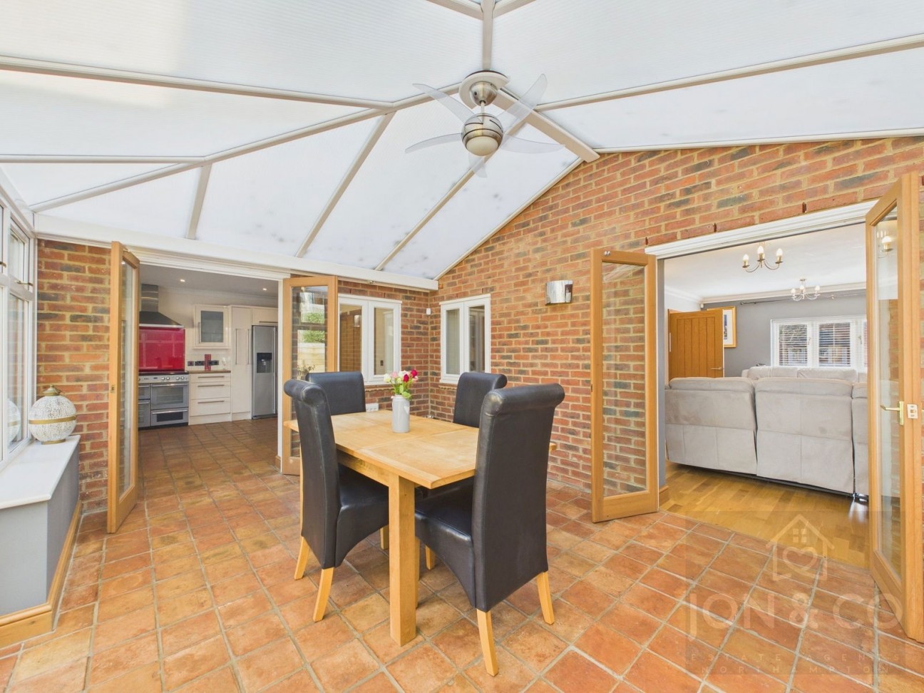 Kingfisher Lodge | Grove Farm Lane | Moulton | NN3