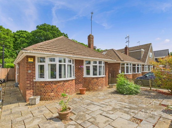 Woodland Avenue | Overstone | NN6