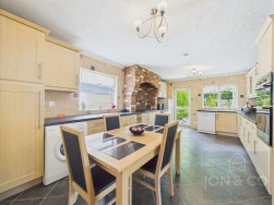 Woodland Avenue | Overstone | NN6