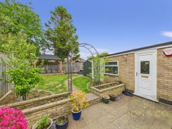 Knightscliffe Way | Duston | NN5