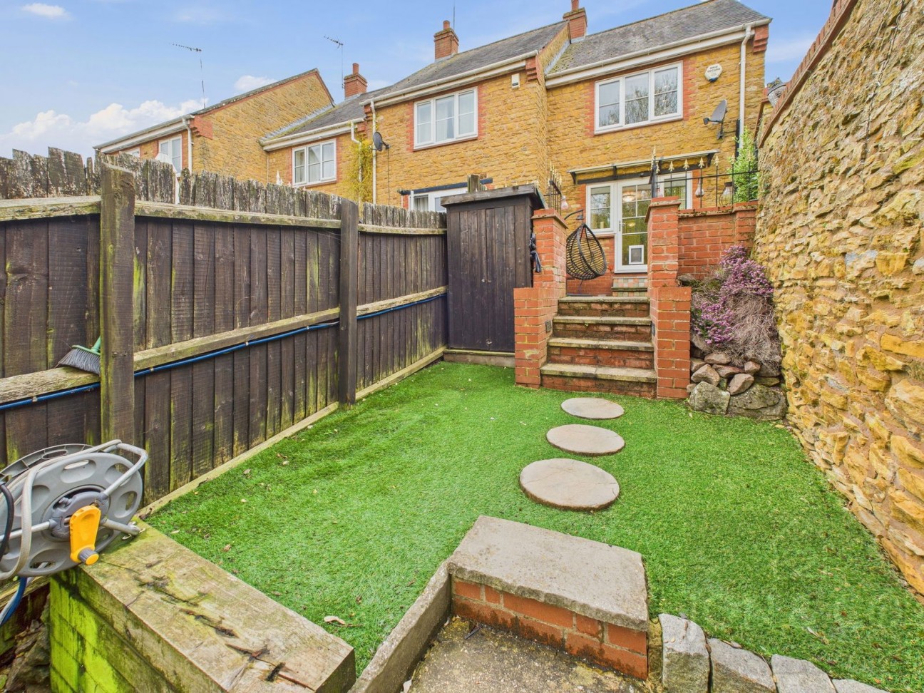 Cross Street | Moulton | NN3