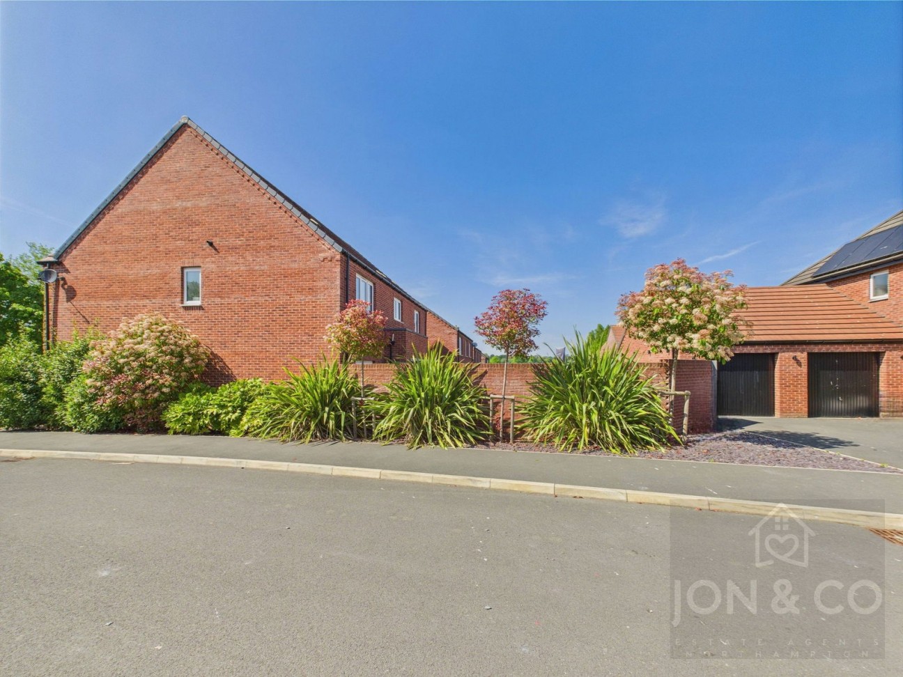 Greensleeves Close | Moulton | NN3