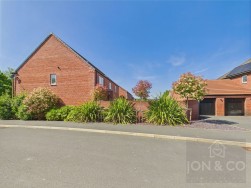 Greensleeves Close | Moulton | NN3
