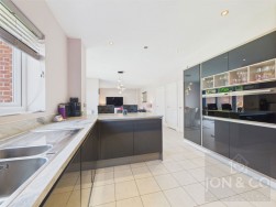 Greensleeves Close | Moulton | NN3