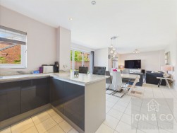 Greensleeves Close | Moulton | NN3