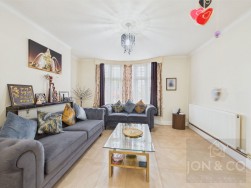 Broadmead Avenue | Northampton | NN3