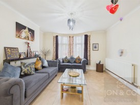 Broadmead Avenue | Northampton | NN3