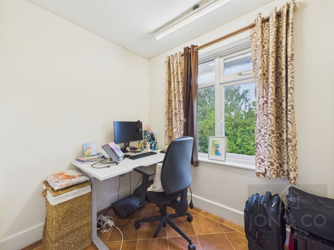 Broadmead Avenue | Northampton | NN3