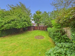Broadmead Avenue | Northampton | NN3
