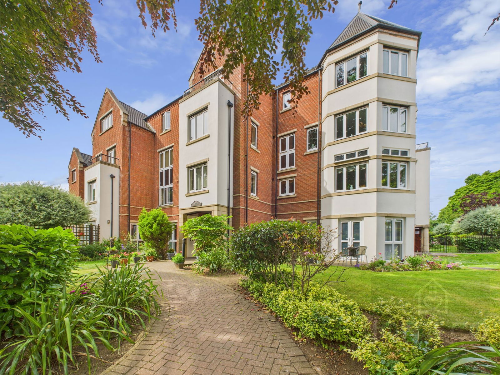 Lalgates Court | Harlestone Road | NN5