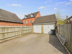 Foxfield Way | Grange Park | NN4