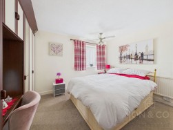 Upton Close | Kingsthorpe | NN2