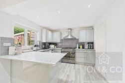Rickyard Road | Arbours | NN3